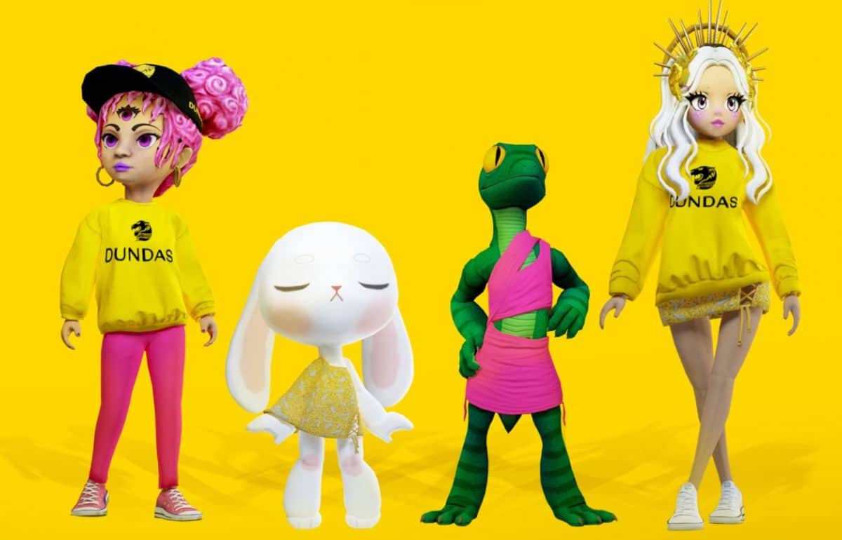 imagen de cuatro avatares digitales con prendas Dundas x DressX dentro de Roblox